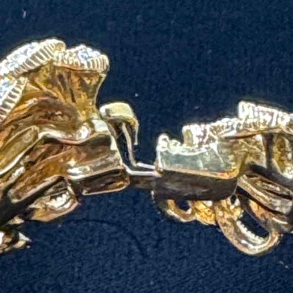 J.‎ CREW Pave Feather Hinged Bangle Gold Ivory Crystal Floral Bracelet Preppy - Picture 8 of 13